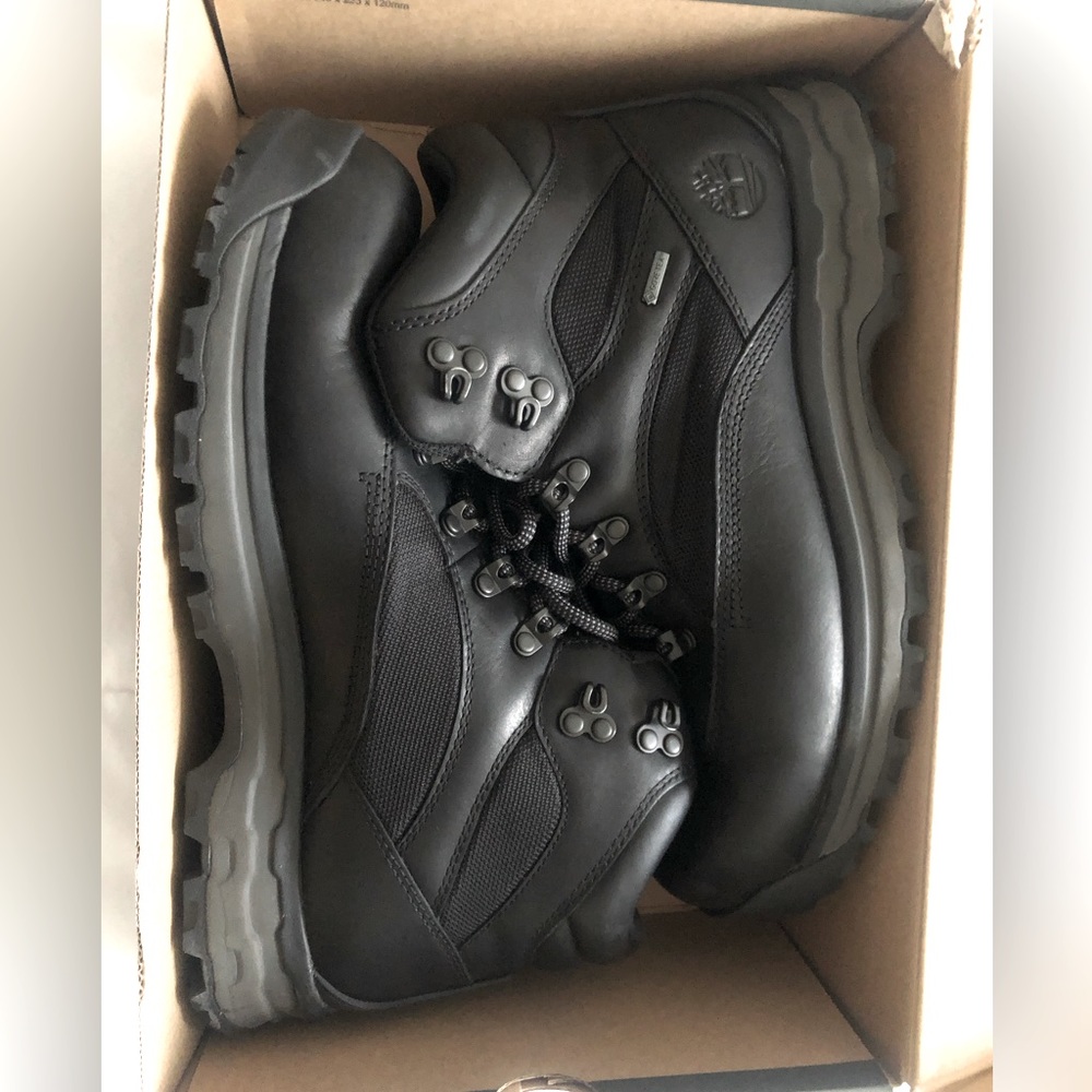 ✨ Men’s Timberland Boots ✨